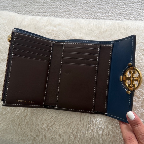 TORY BURCH MILLER COLORBLOCK MEDIUM FLAP TRIFOLD LEATHER WALLET MULTICOLOR - Picture 6 of 15